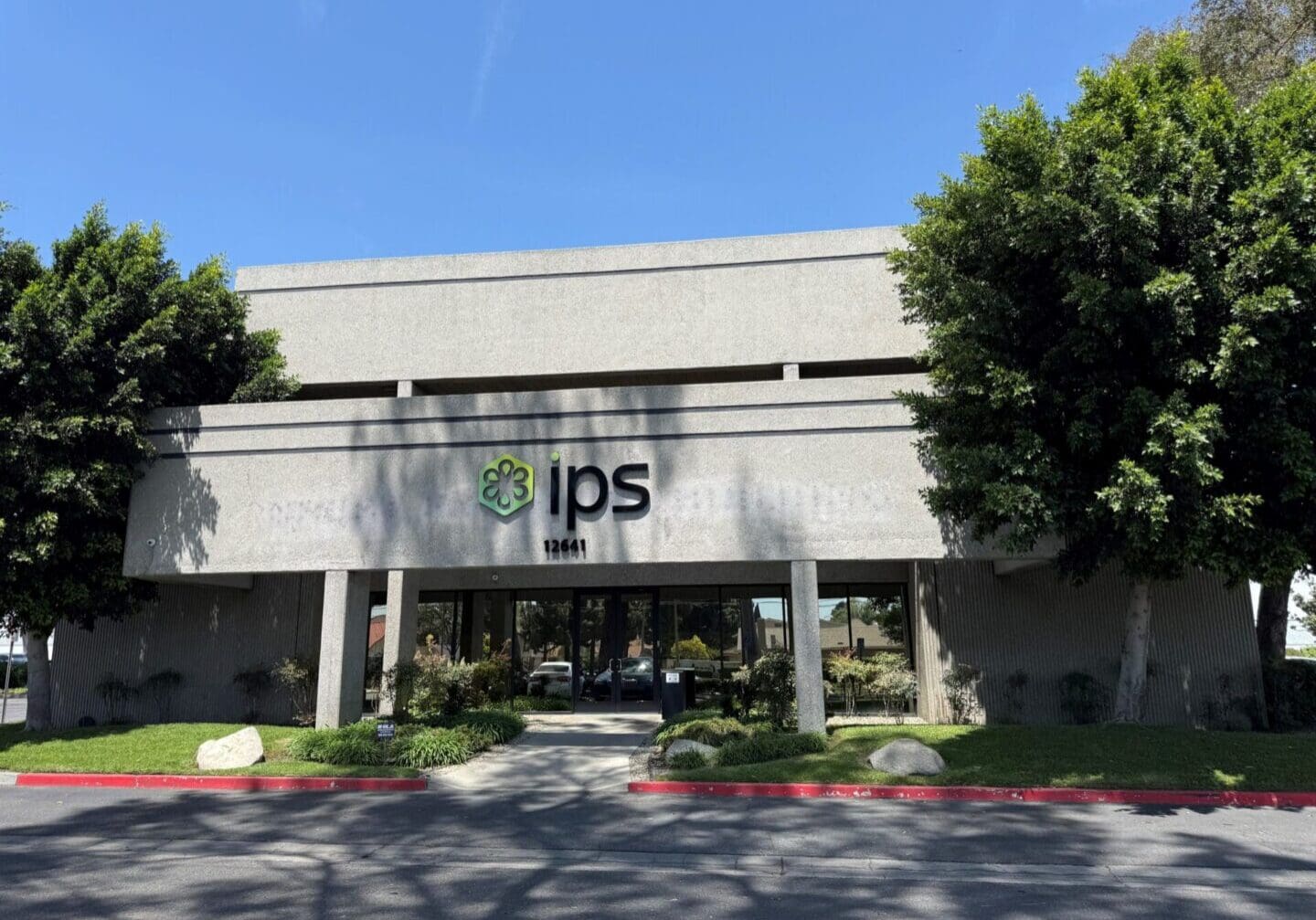 Locations | Distribution Centers by IPS